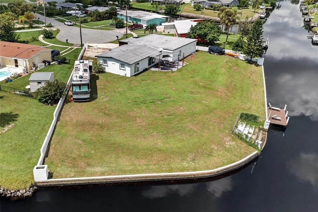 Photo of 6484 ANGLE PLACE