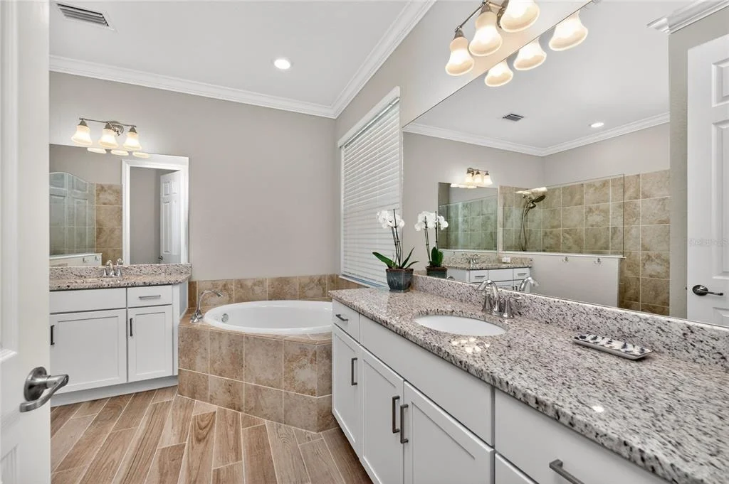 Photo of 25180 LONGMEADOW DRIVE