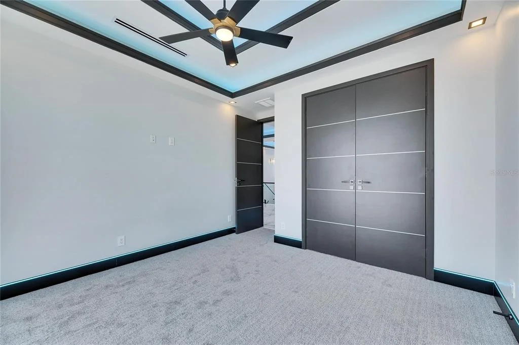 Photo of 6538 SIMONE SHORES CIRCLE
