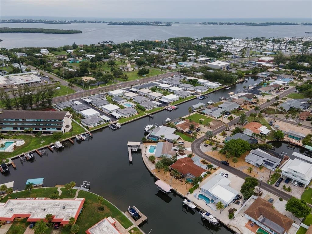 Photo of 4223 ROYAL PALM DRIVE