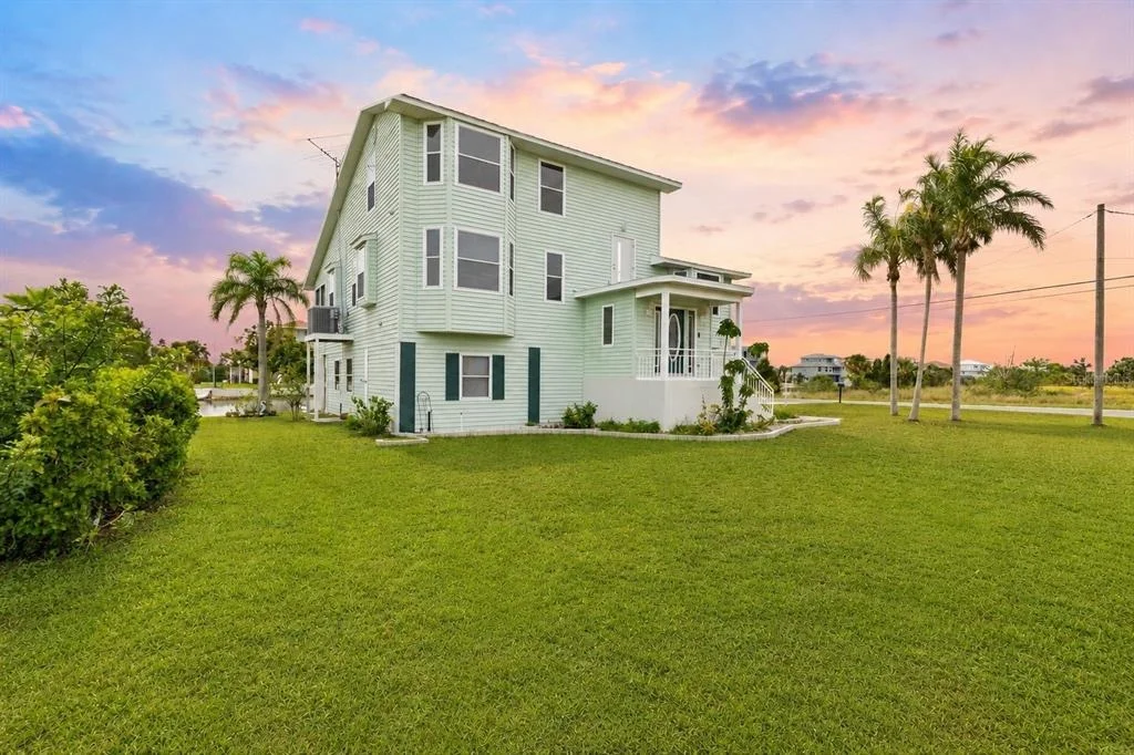 Photo of 3302 TURKS CAP DRIVE