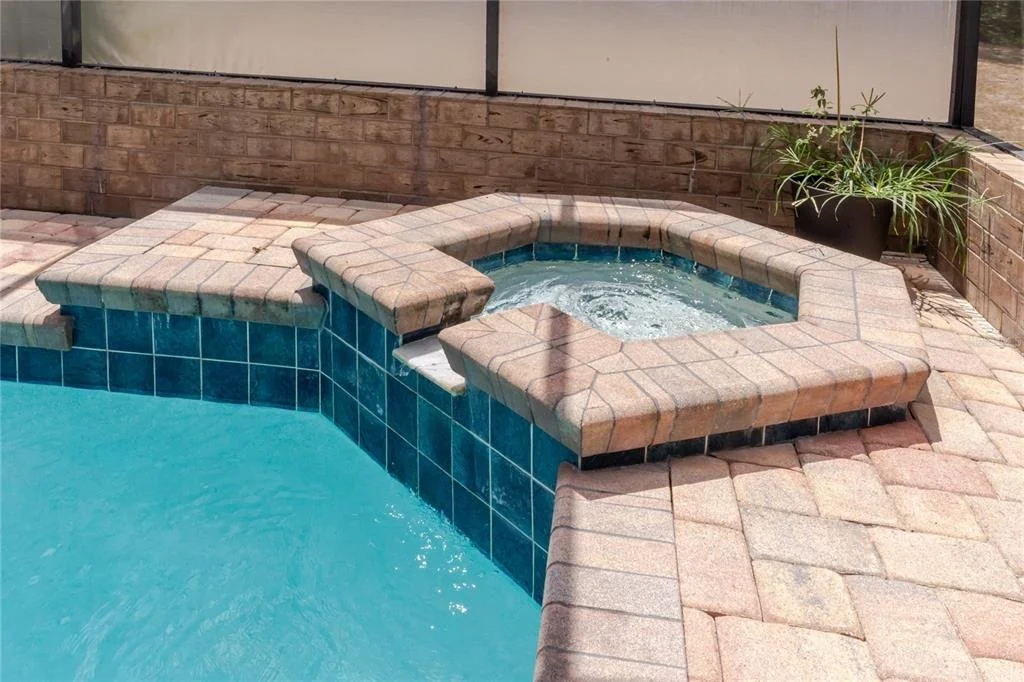 Photo of 14692 LINDEN DRIVE