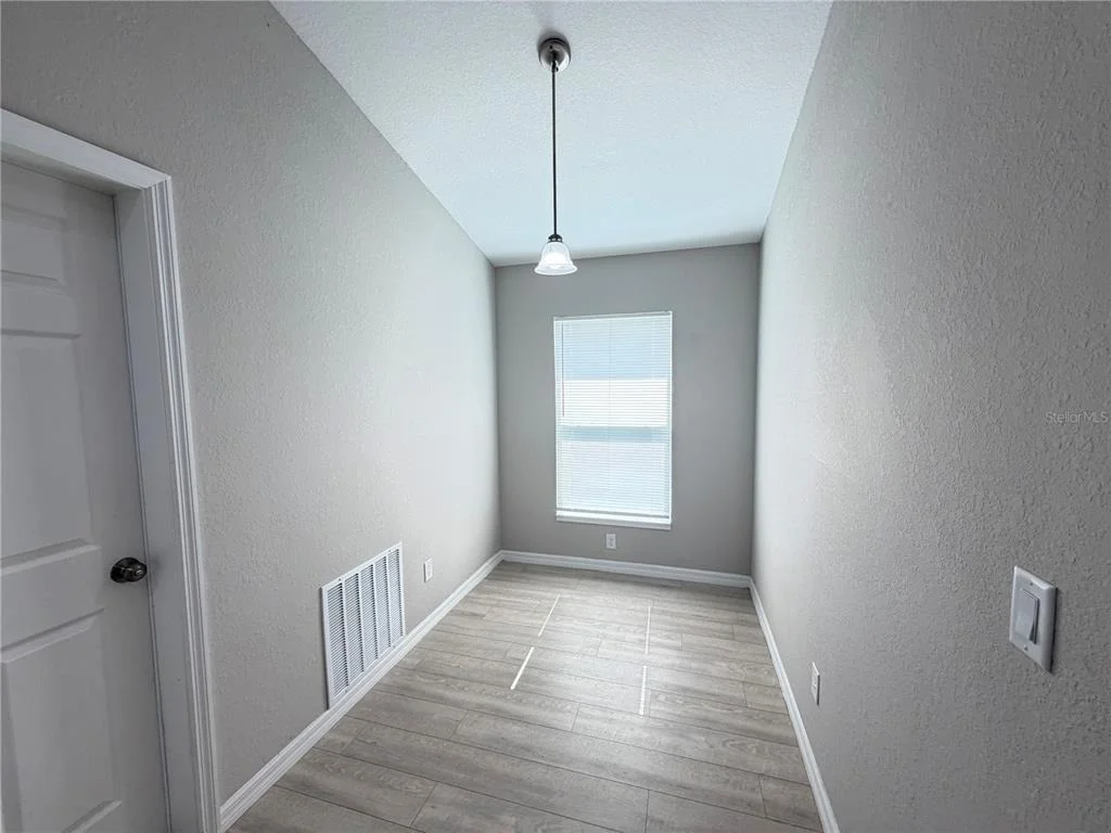Photo of 214 LOCUST LANE