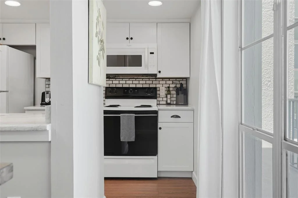 Photo of Unit F at 175 MEDALLION BOULEVARD