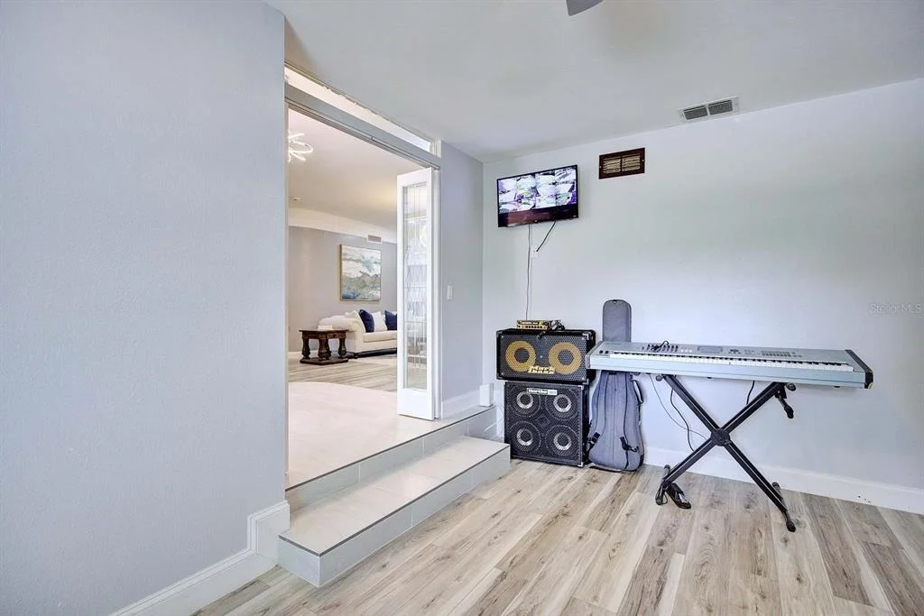 Photo of 2307 FAIRWAY LANE
