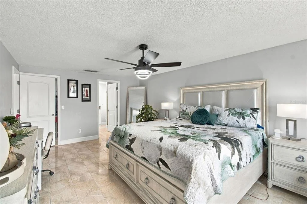 Photo of 1325 OAKCREST DRIVE
