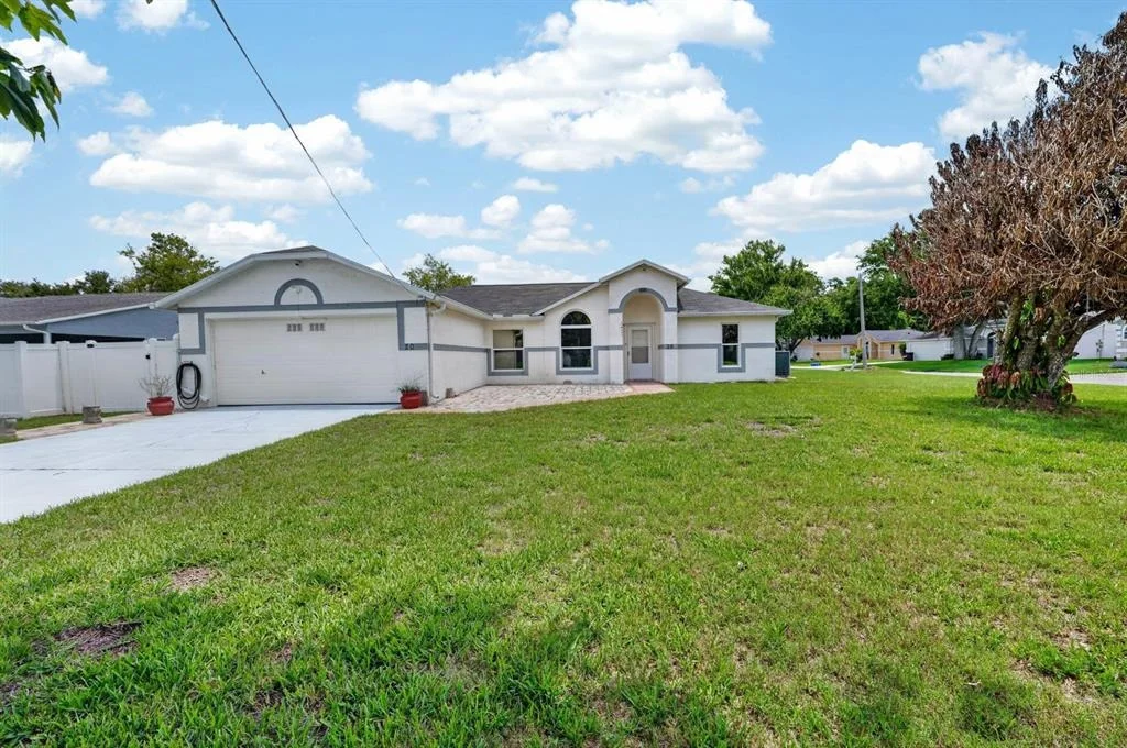 Photo of 20 LAKE MEADOW WAY