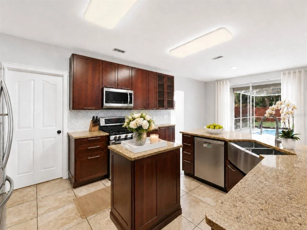 Photo of 1610 LEDGESTONE DRIVE