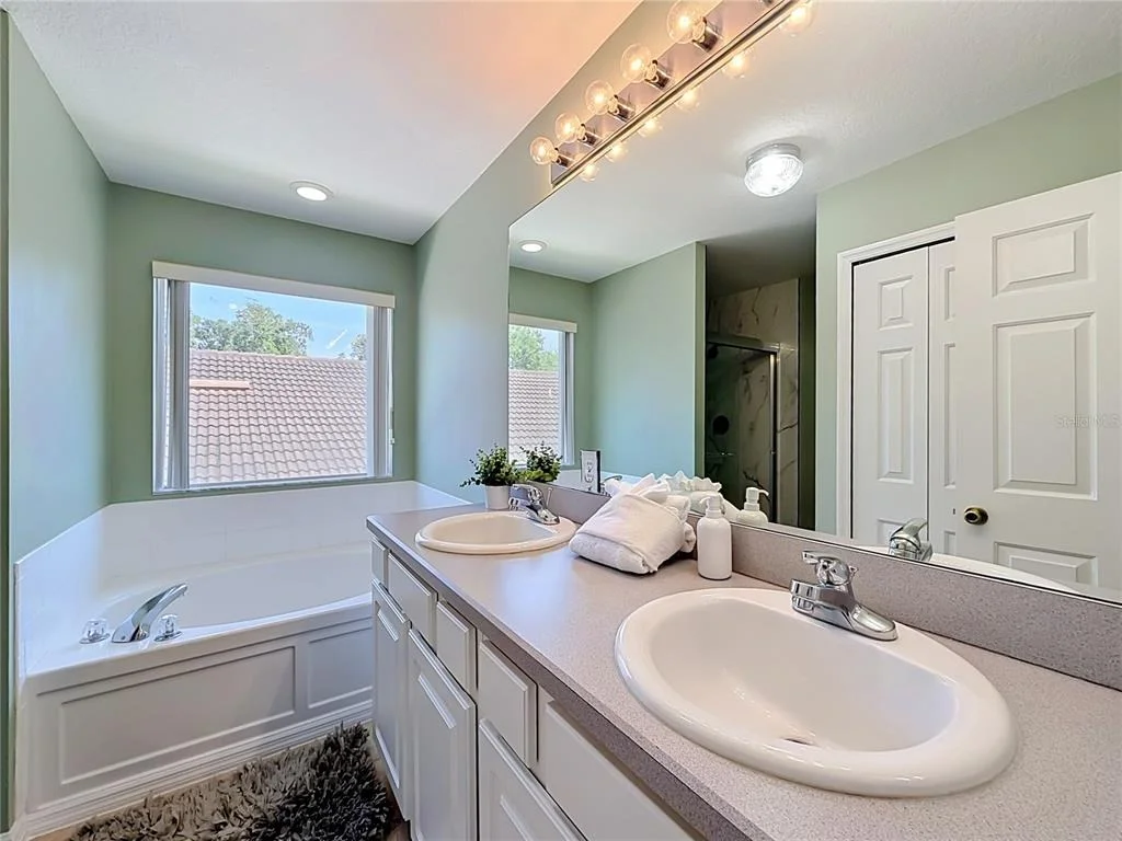 Photo of 135 ROBIN ROAD