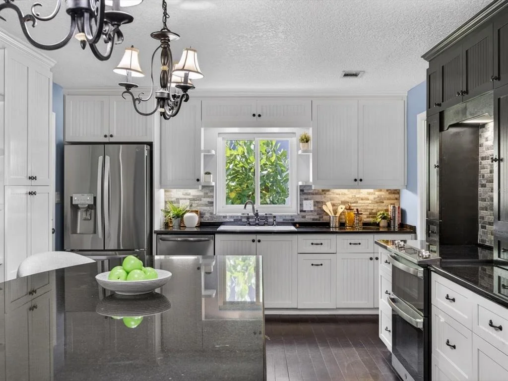 Photo of 333 CORNWALL ROAD