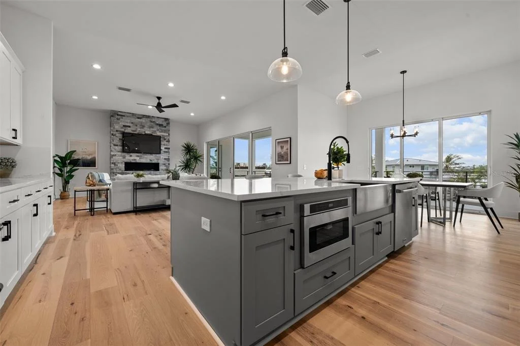Photo of 597 BUTTONWOOD DRIVE