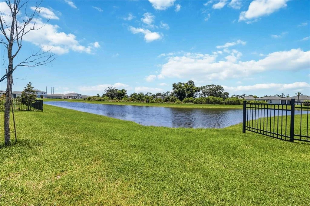 Photo of 10009 DAYBREAK GLEN
