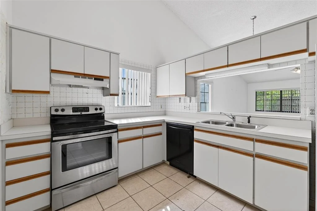 Photo of 2369 BEVERLY DRIVE