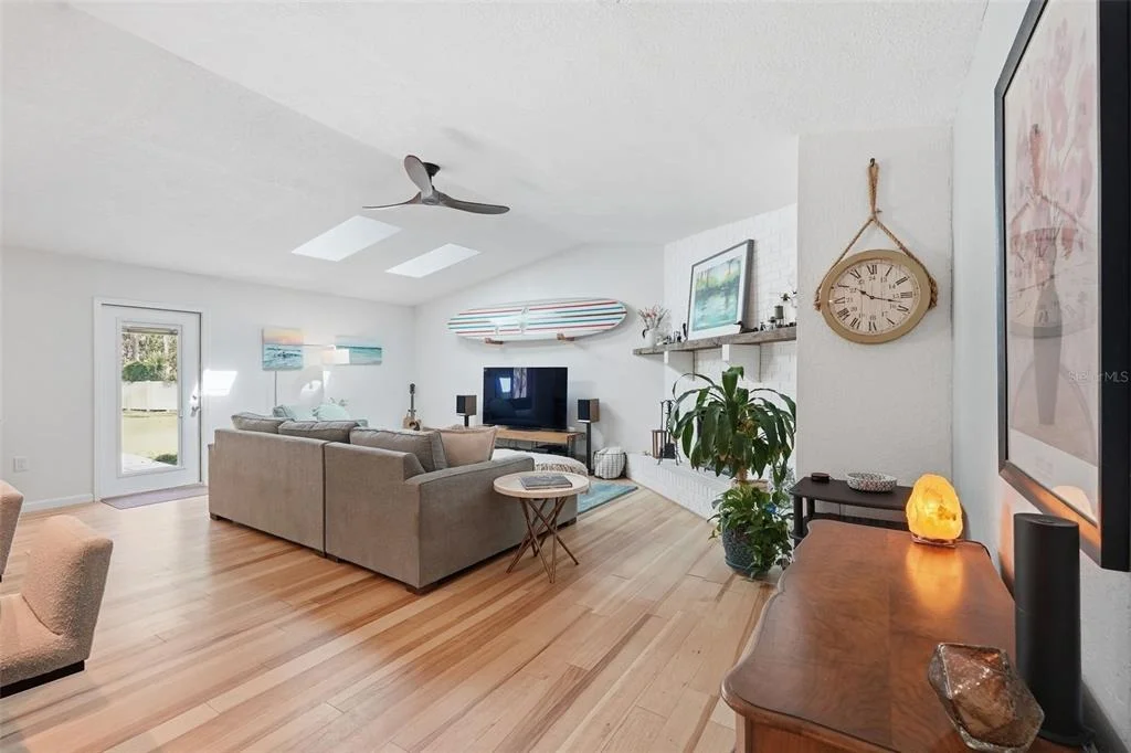 Photo of 18909 JEBERT DRIVE
