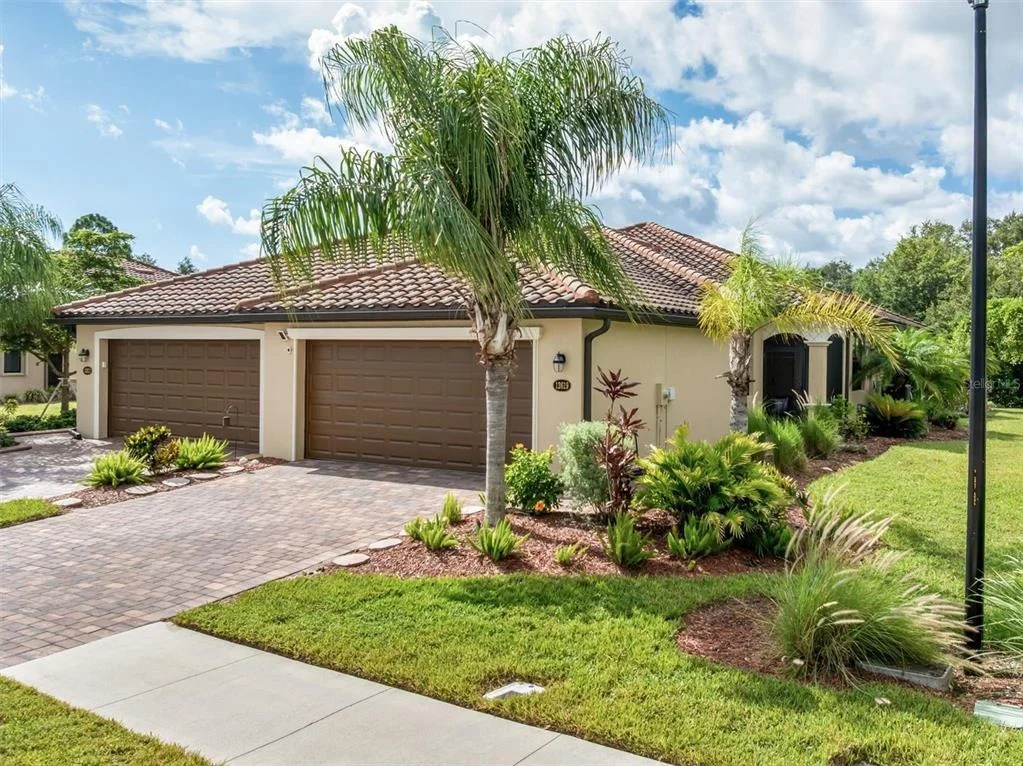 Photo of 12619 GARIBALDI LANE