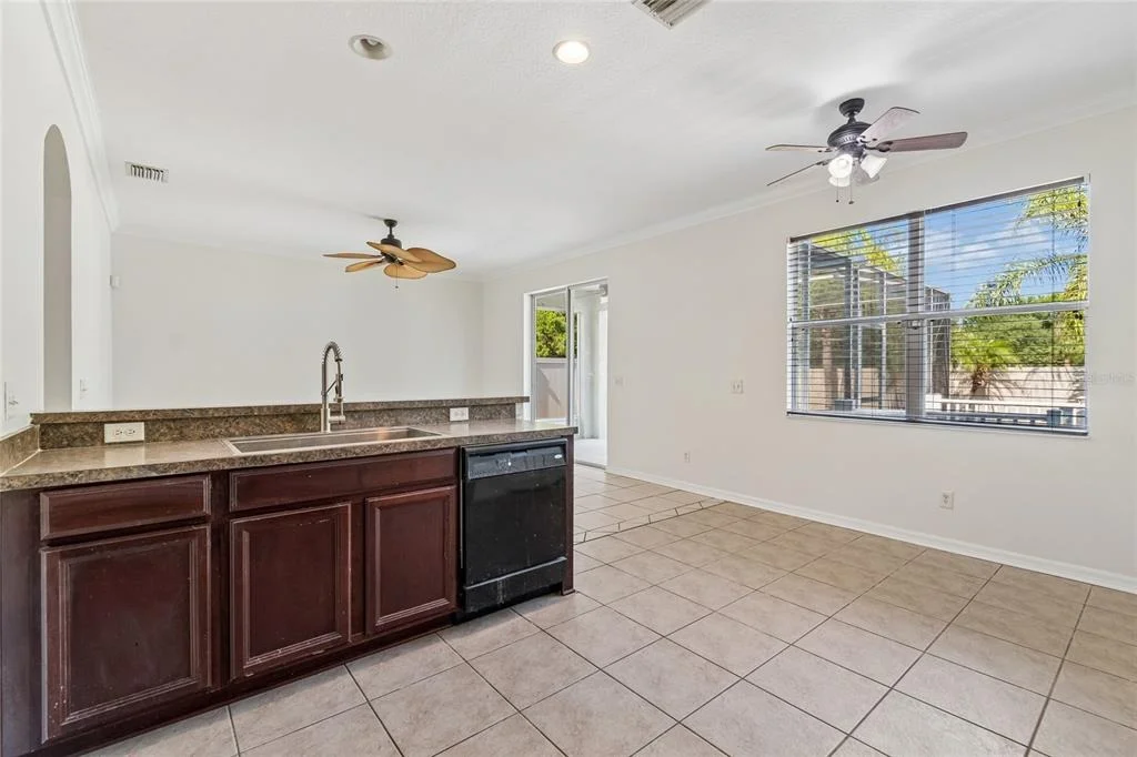 Photo of 915 WINDTON OAK DRIVE