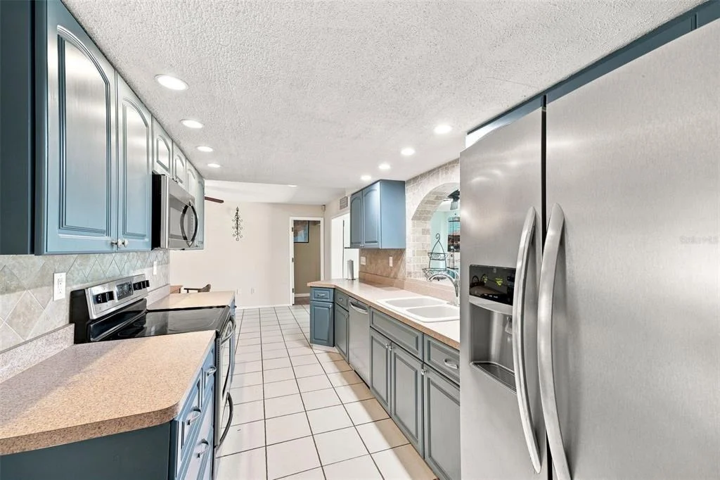 Photo of 2069 KINGFISHER DRIVE