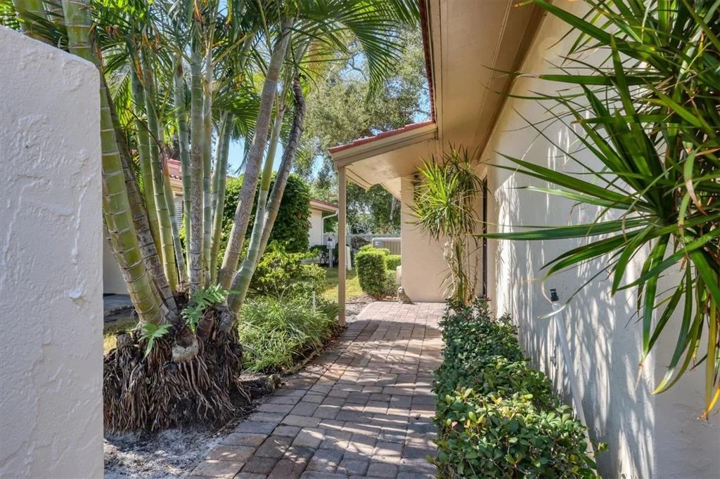 Photo of 6412 SUN EAGLE LANE