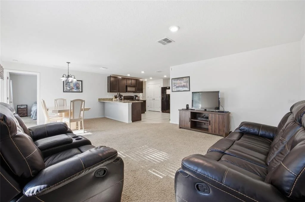 Photo of 273 HICKORY COURSE RADIAL