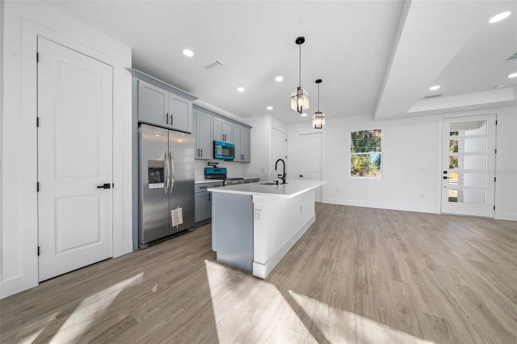 Photo of 4 OAK CIRCLE