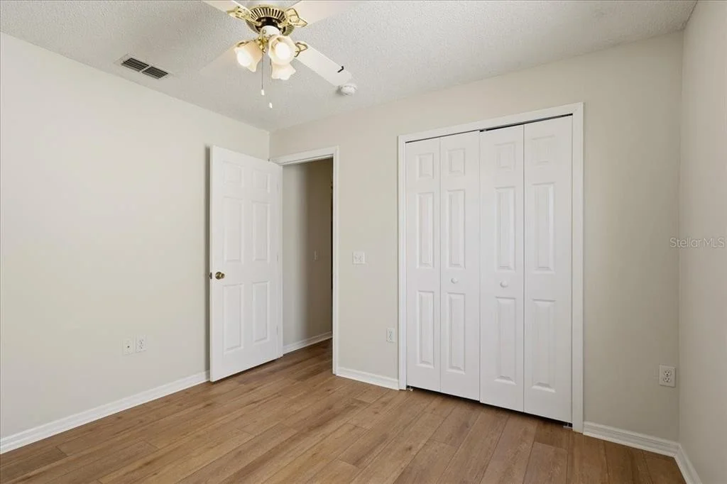 Photo of 372 LAKE DAISY CIR