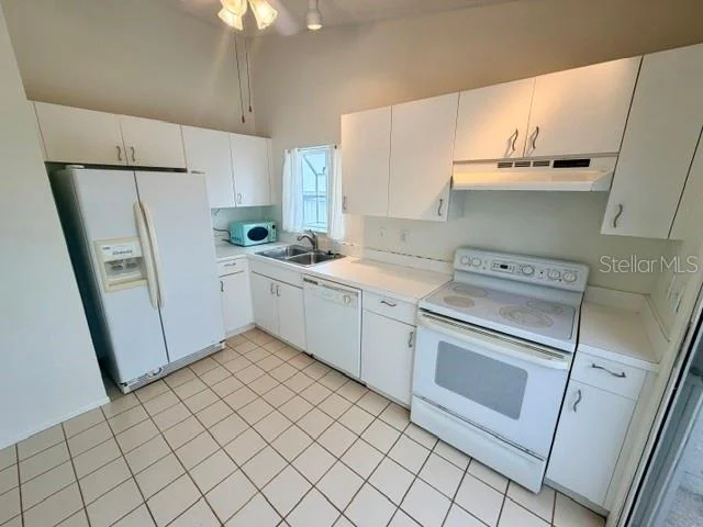 Photo of 950 WATERSIDE LANE