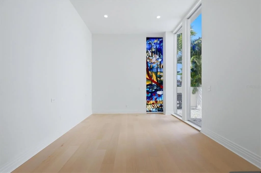 Photo of 216 BIRD KEY DRIVE