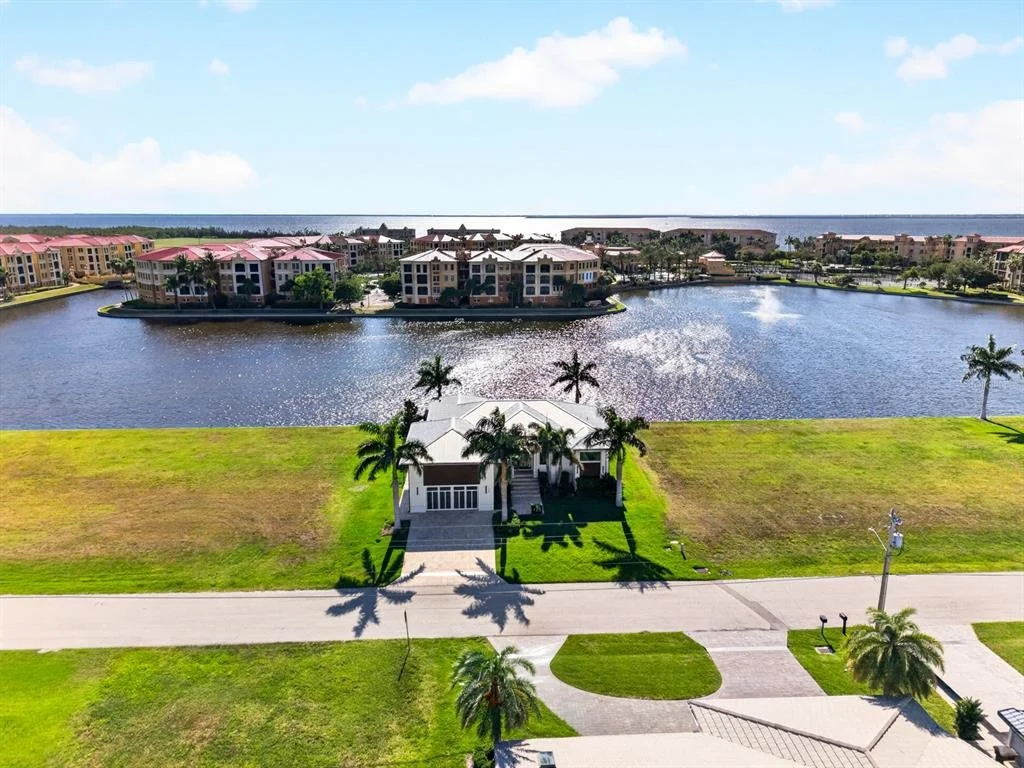 Photo of 125 COLONY POINT DRIVE