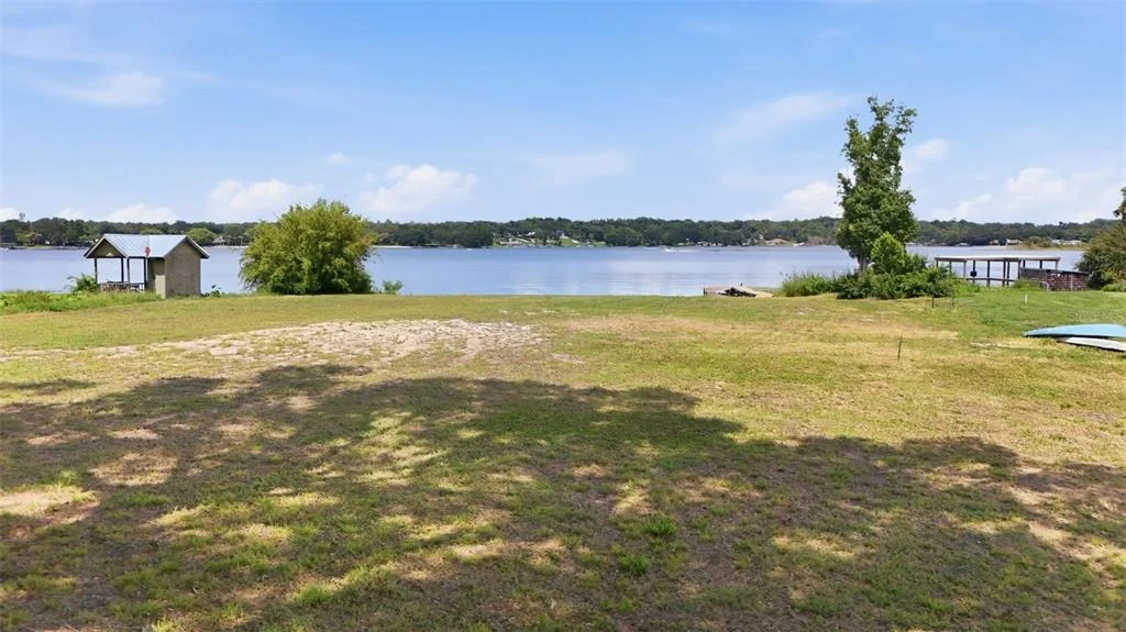 Photo of 1810 PINEWAY COURT