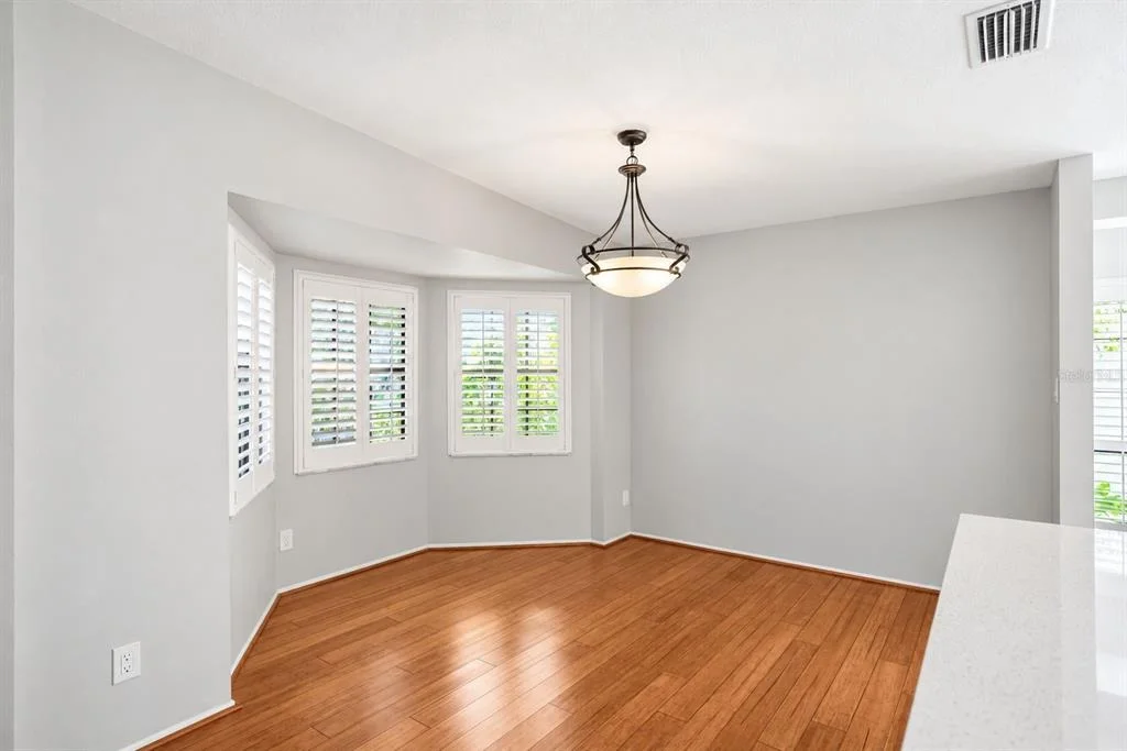 Photo of 913 SUTTON PLACE