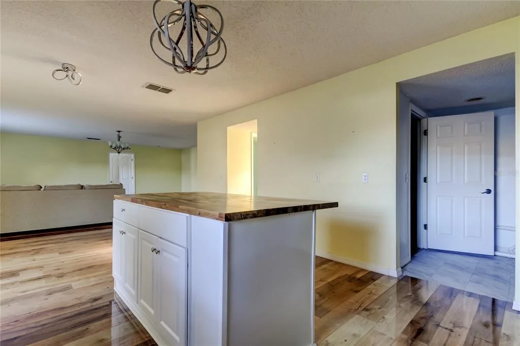 Photo of 11309 OUTRIGGER AVENUE