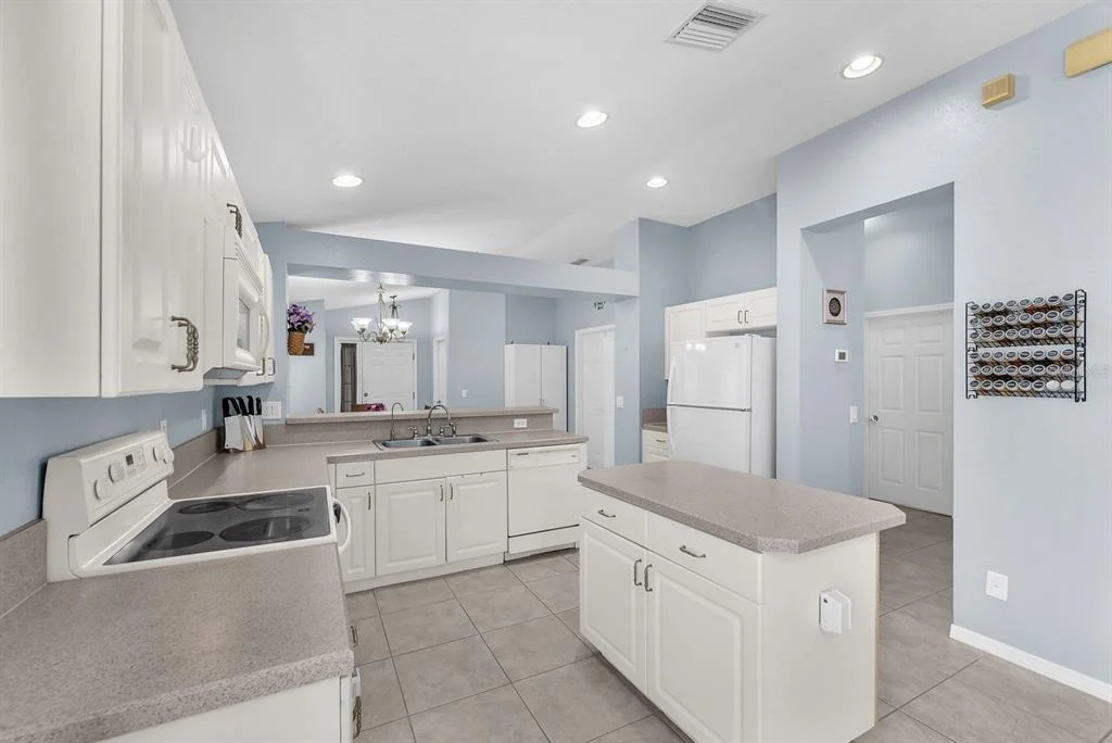Photo of 11433 BAY GARDENS LOOP