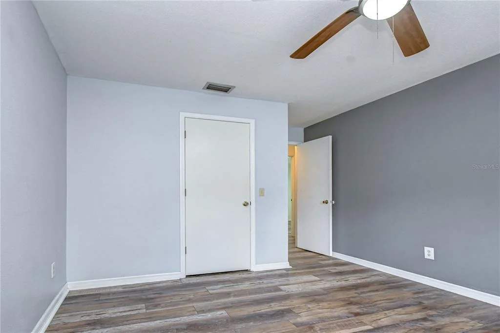 Photo of 1101 OAKRIDGE MANOR DRIVE