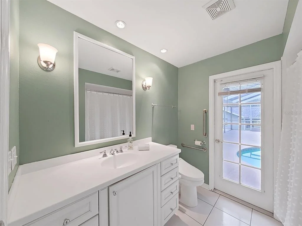 Photo of 611 TOMOKA DRIVE