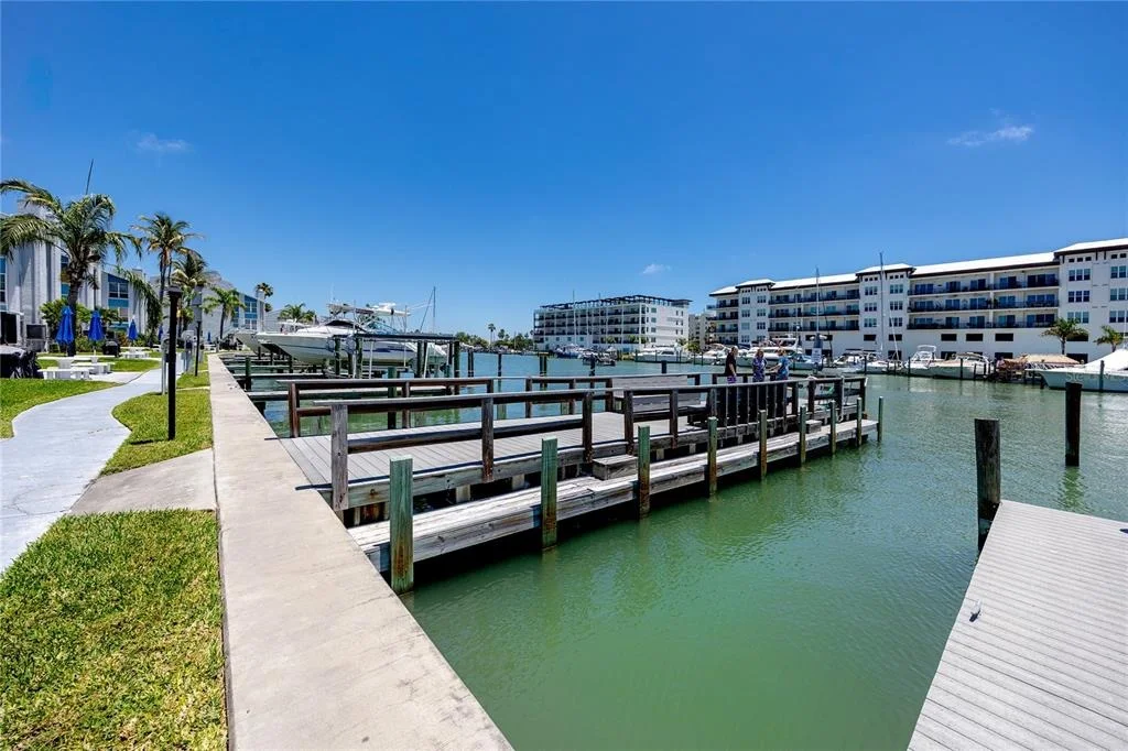 Photo of Unit F at 159 MEDALLION BOULEVARD