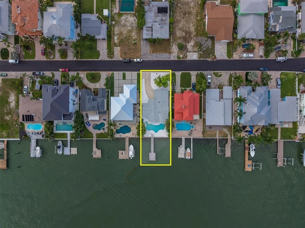 Photo of 814 BAY POINT DRIVE