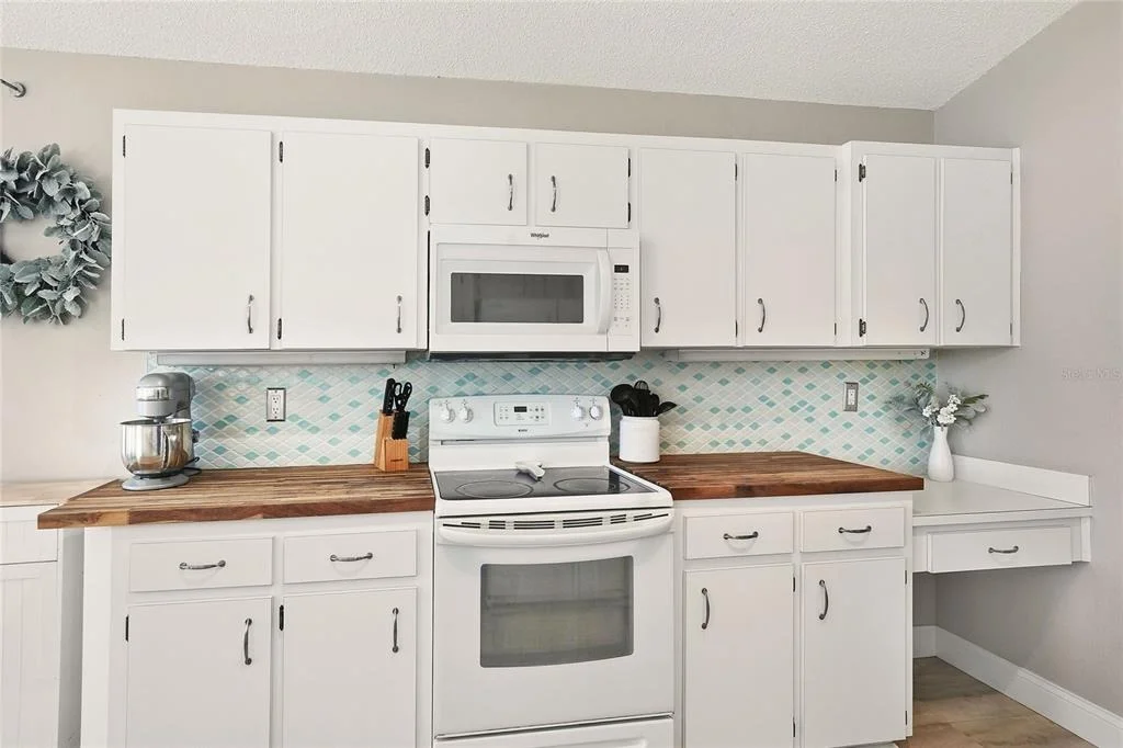 Photo of 412 EMERALD COVE LOOP
