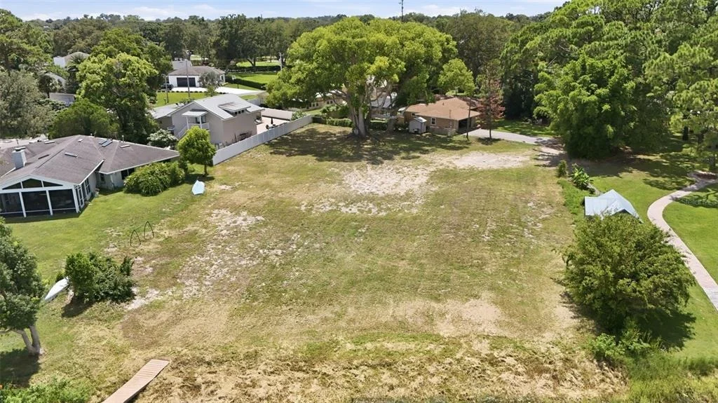 Photo of 1810 PINEWAY COURT