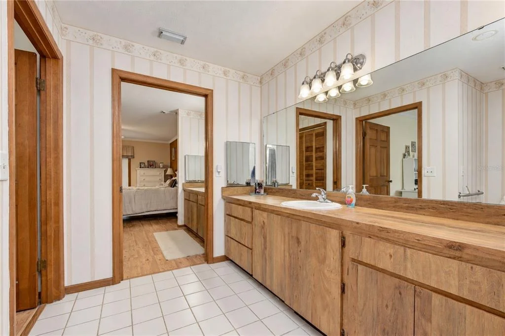 Photo of 659 TIMBER POND DRIVE