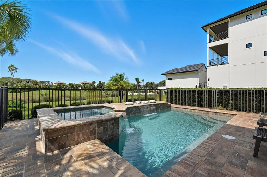 Photo of 355 OCEAN CREST DRIVE