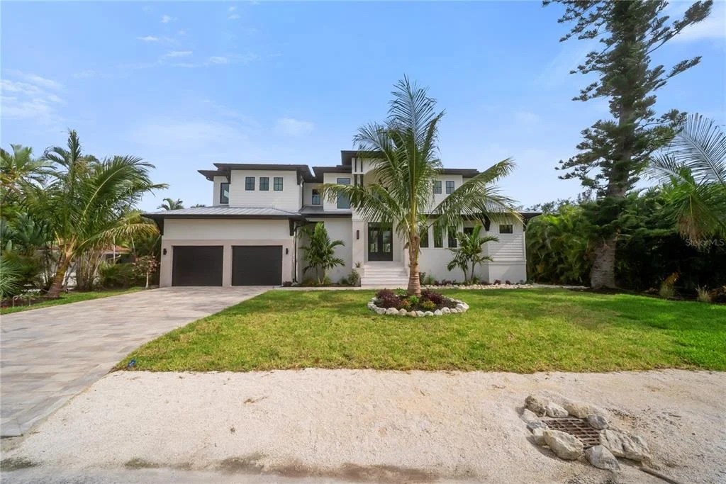 Photo of 626 BUTTONWOOD DRIVE