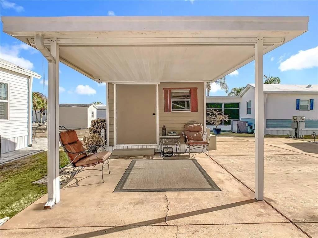 Photo of 450 PINE LOOP