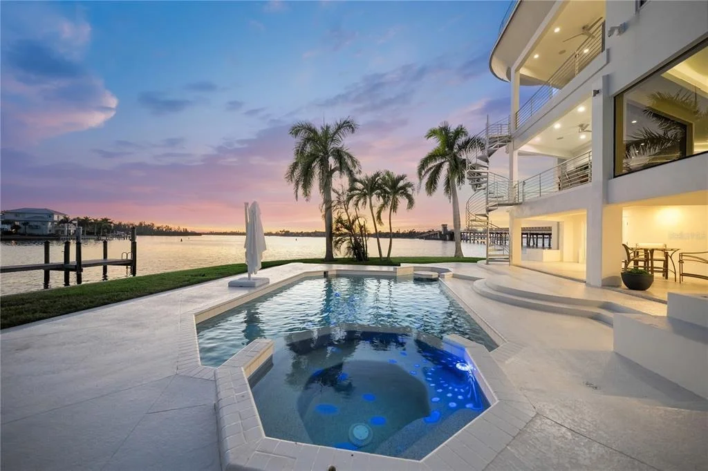Photo of 1400 SIESTA DRIVE