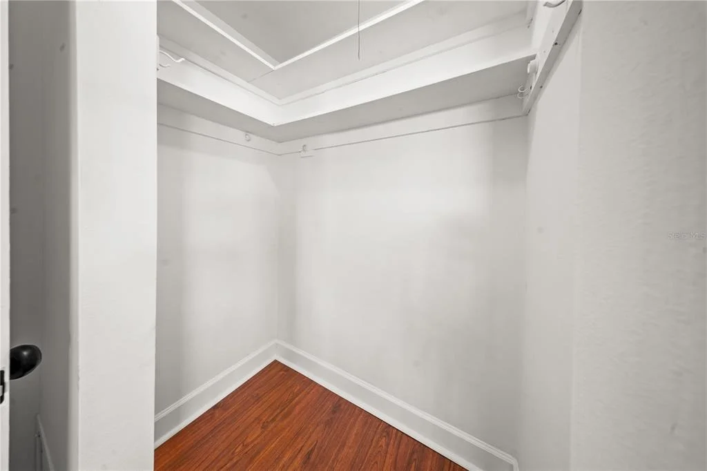 Photo of 986 LEXINGTON DRIVE