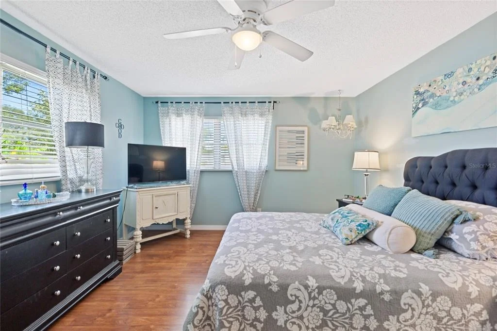 Photo of 2220 MARSHALL DRIVE