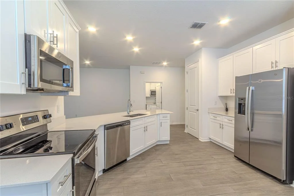 Photo of 407 THREE OAKS DRIVE