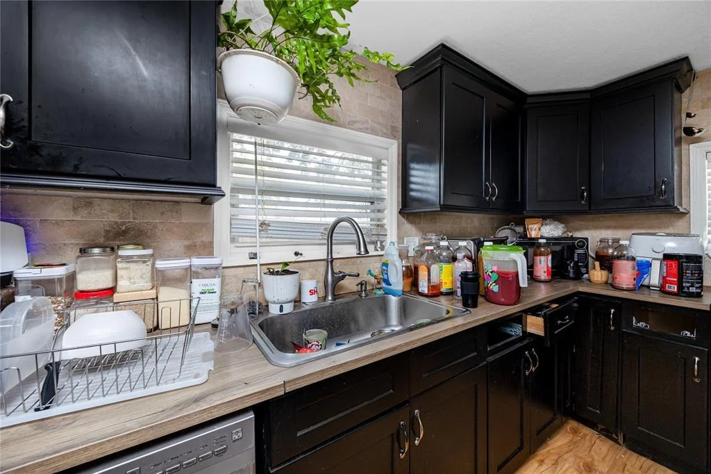 Photo of 1250 LAKEVIEW ROAD