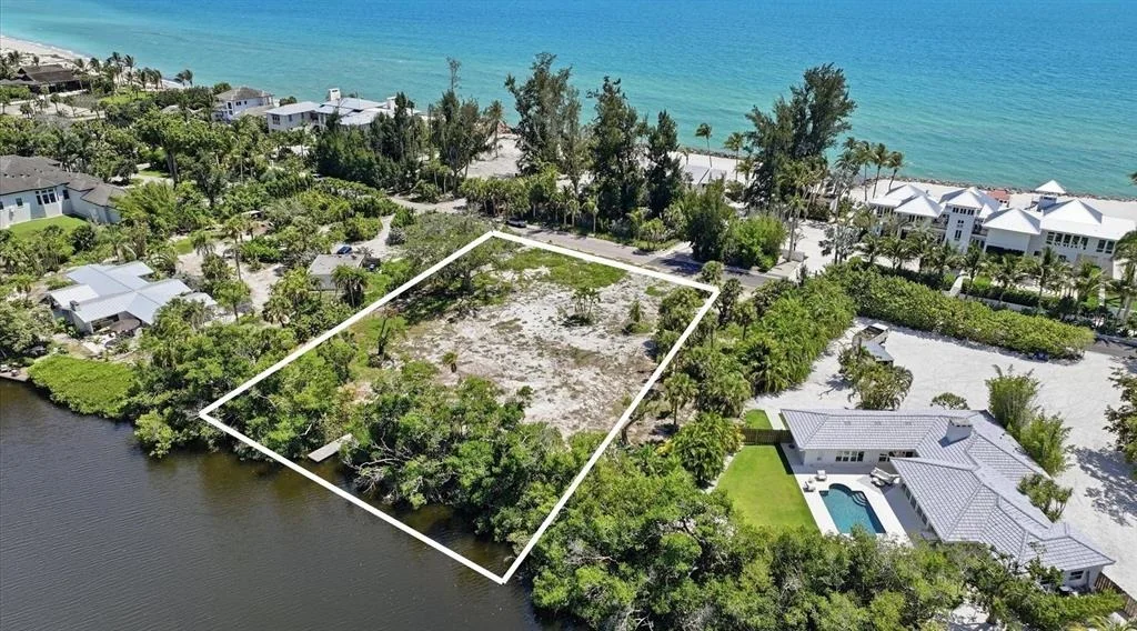 Photo of 7723 SANDERLING ROAD