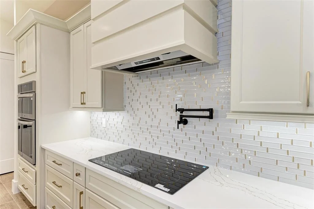 Photo of 6100 RIVERSIDE DRIVE