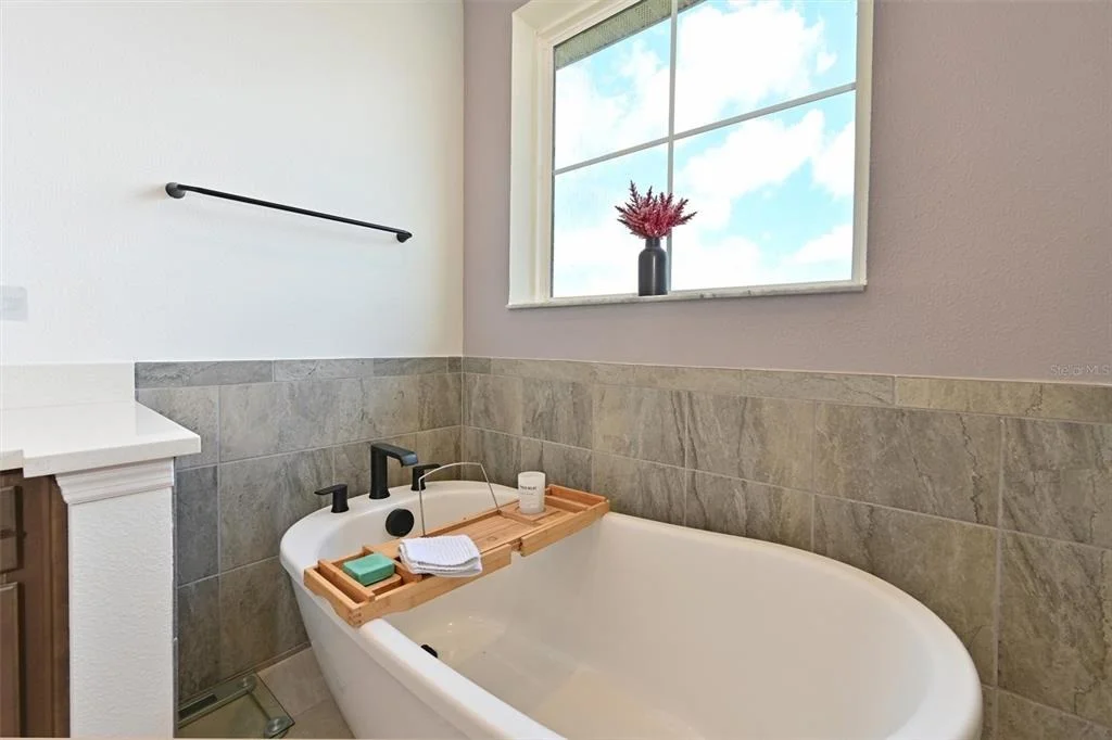 Photo of 11124 MOONSAIL DRIVE